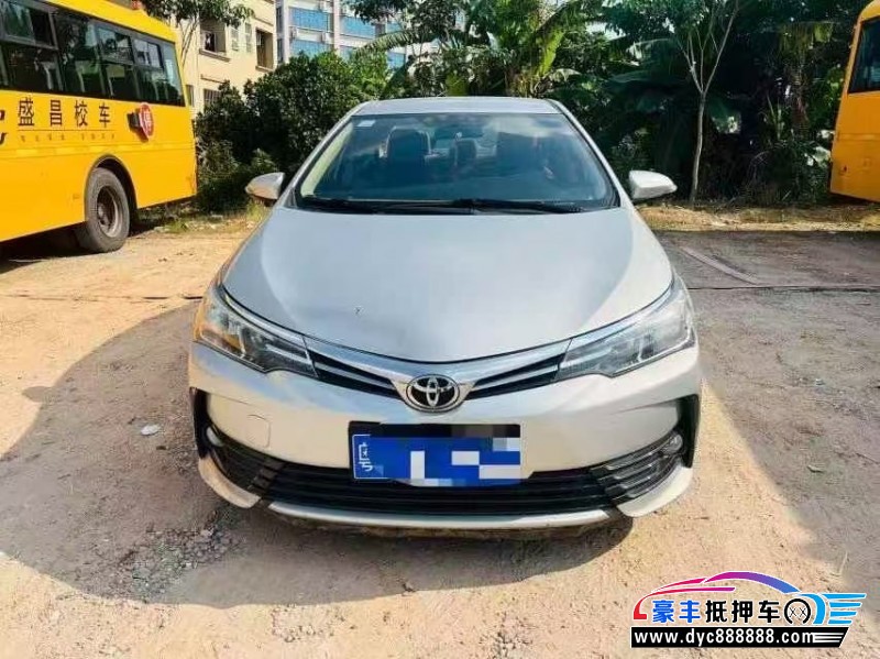 抵押车出售18年丰田卡罗拉轿车