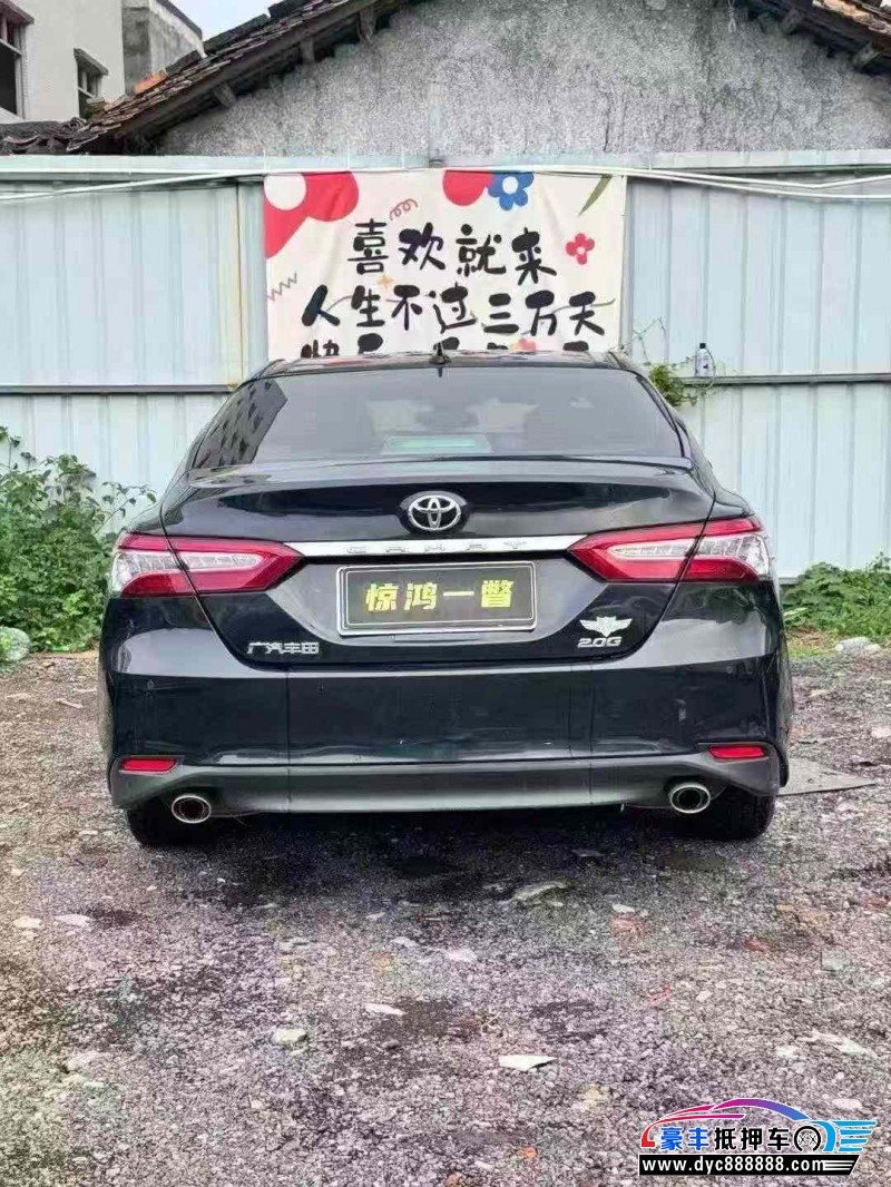 22年丰田凯美瑞轿车抵押车出售