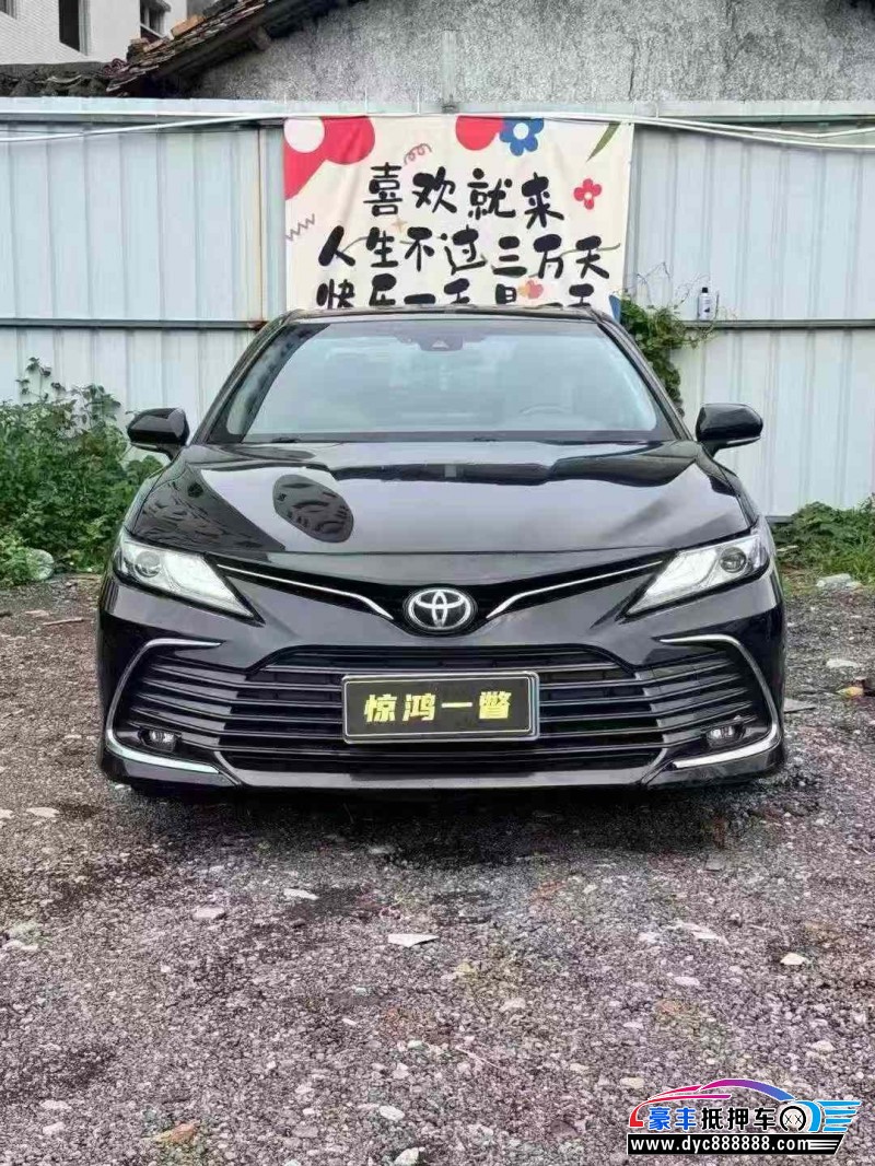 抵押车出售22年丰田凯美瑞轿车