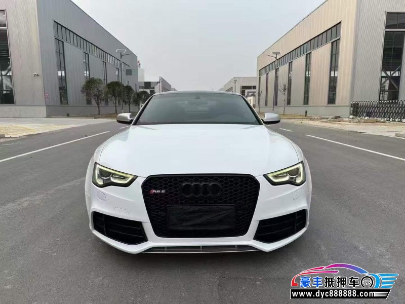 抵押车出售15年奥迪RS5轿车