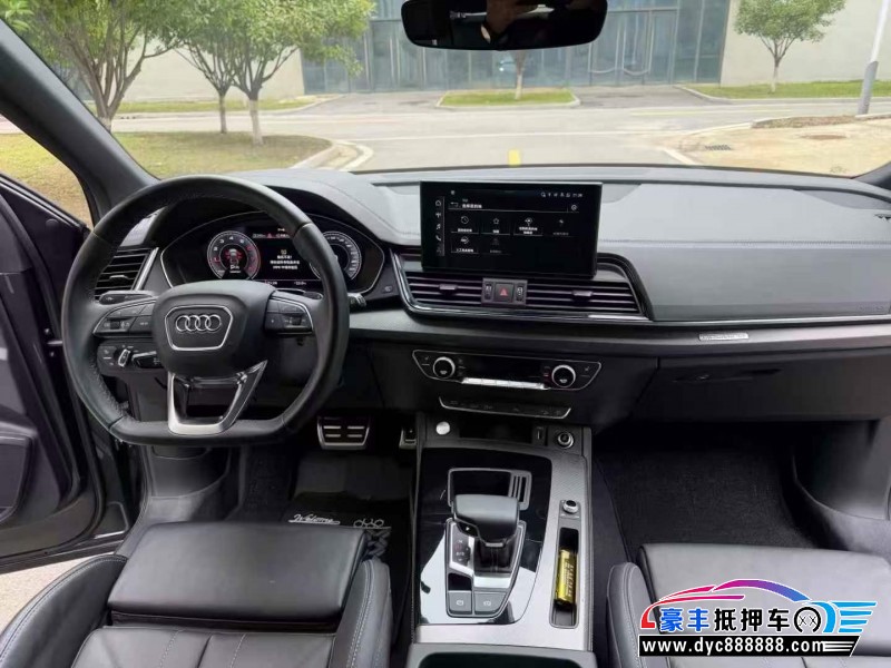 23年奥迪Q5轿车抵押车出售