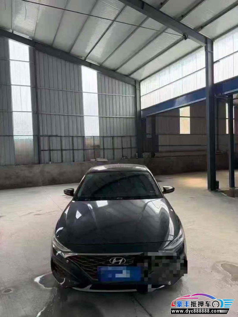 抵押车出售20年现代菲斯塔轿车