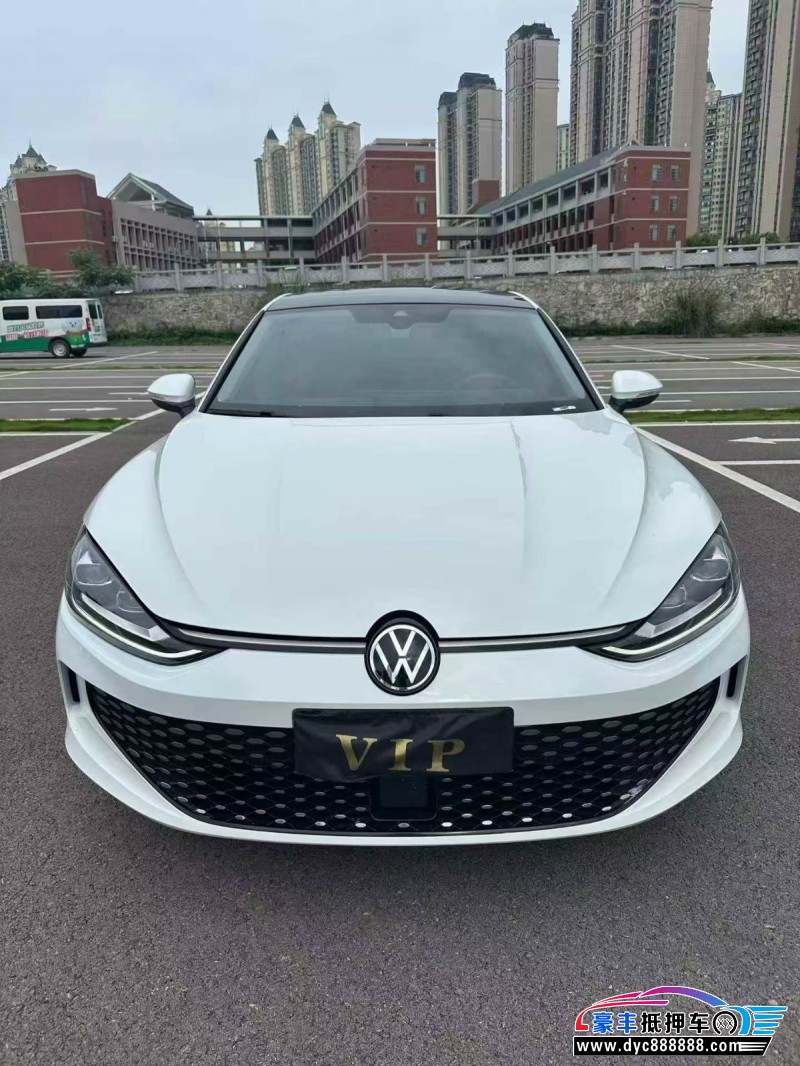 抵押车出售24年大众凌渡轿车