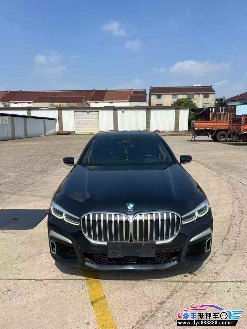 抵押车出售21年宝马7系轿车