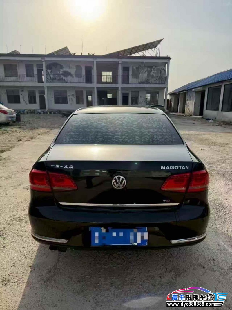 14年大众迈腾轿车抵押车出售