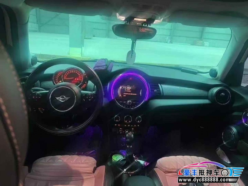15年宝马MINI轿车抵押车出售