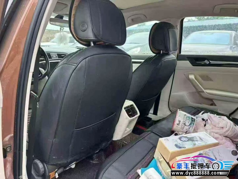 15年大众凌渡轿车抵押车出售