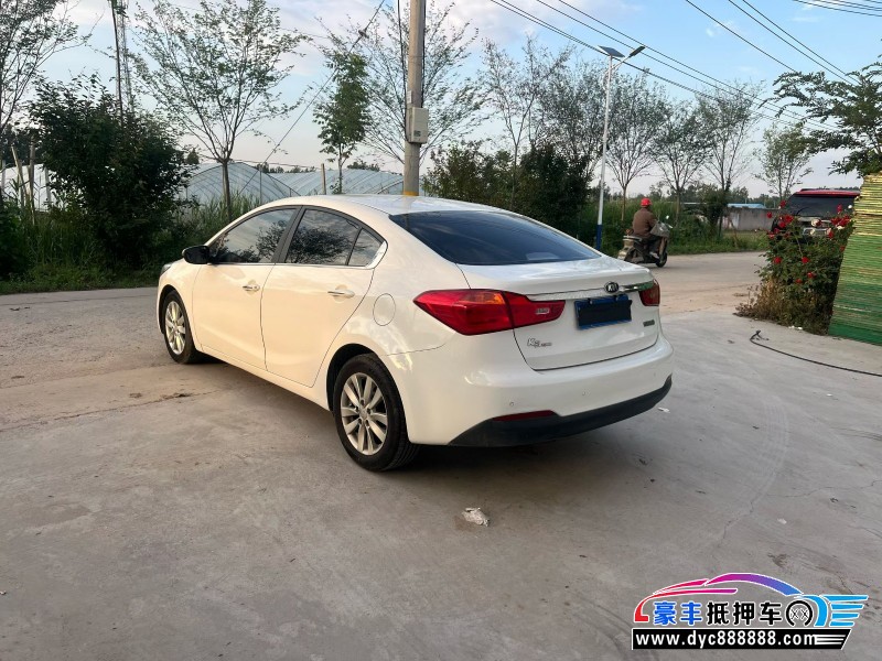 13年起亚K3轿车抵押车出售