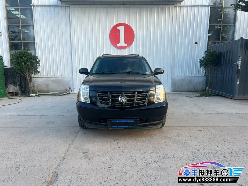 抵押车出售13年凯迪拉克凯雷德SUV