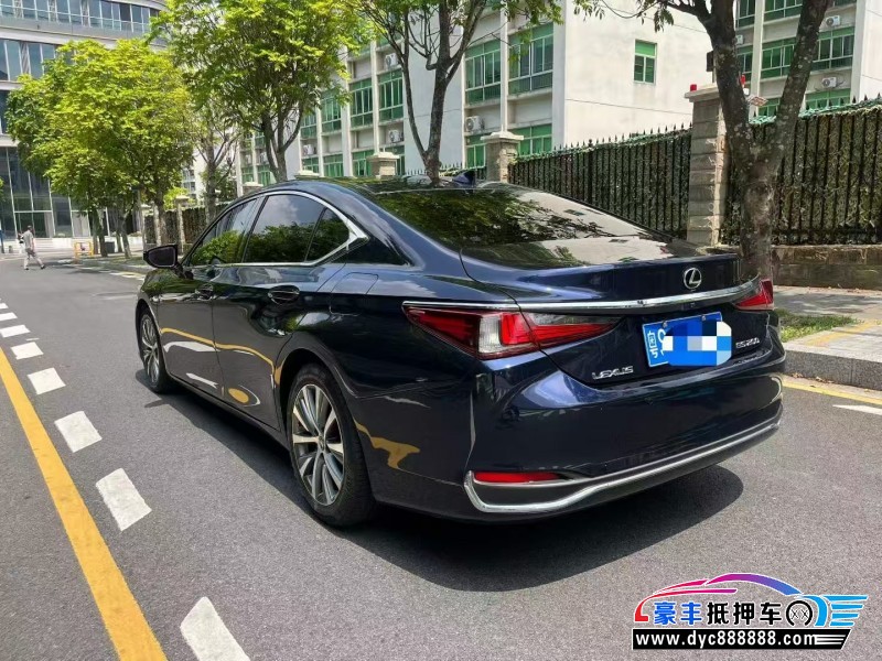 20年雷克萨斯ES轿车抵押车出售