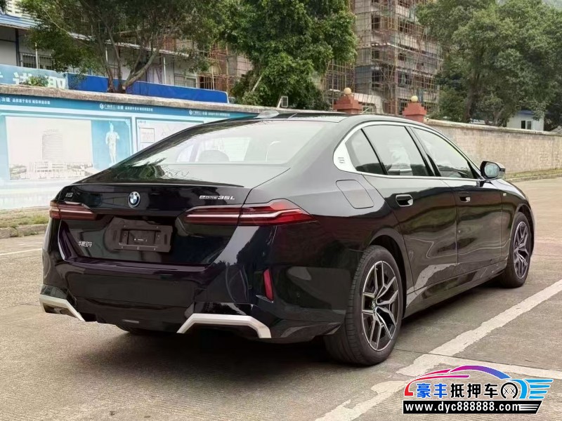25年宝马I5轿车抵押车出售