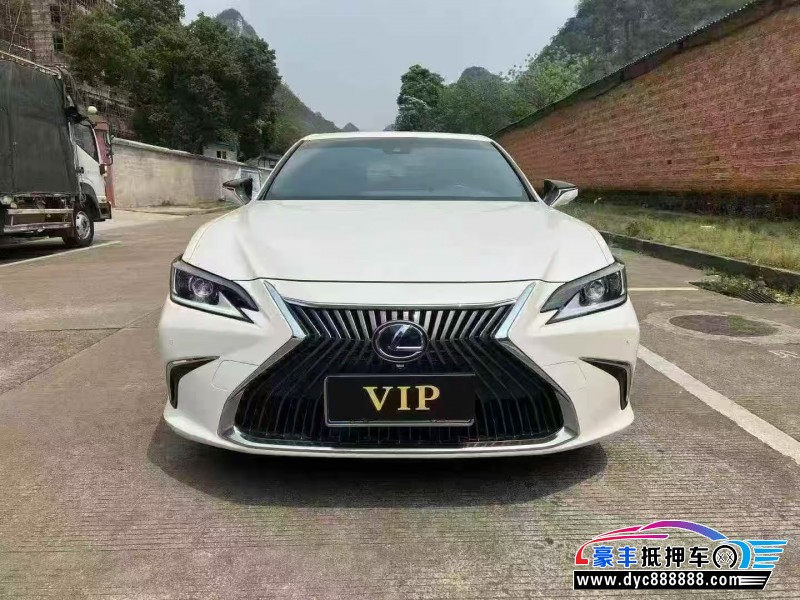 抵押车出售21年雷克萨斯ES轿车
