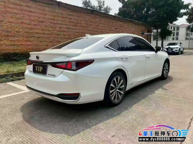 21年雷克萨斯ES轿车抵押车出售