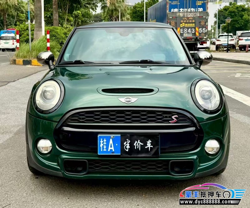 抵押车出售17年宝马MINI轿车