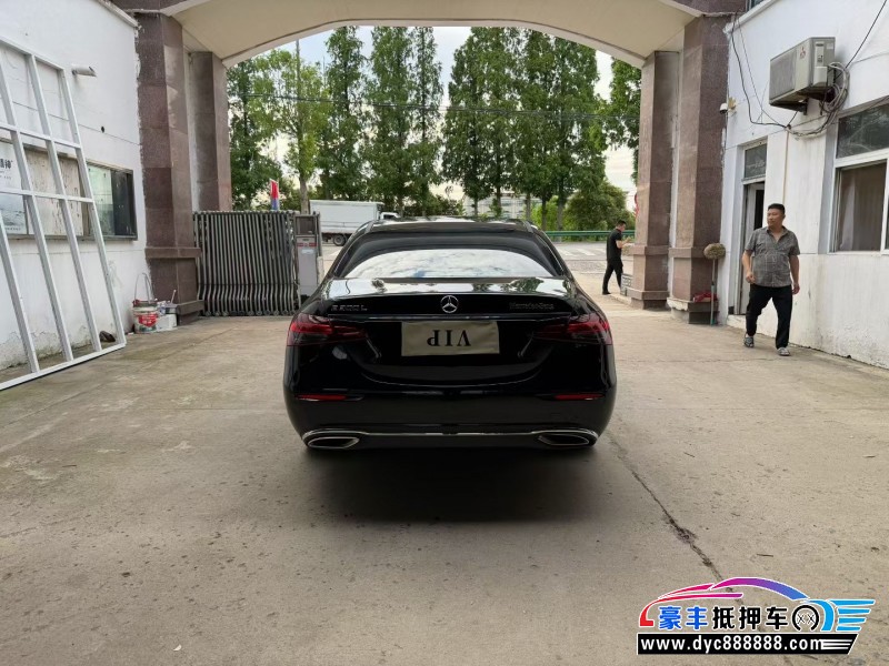 23年奔驰E轿车抵押车出售