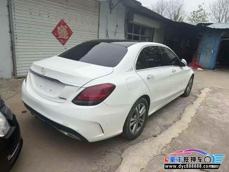22年奔驰C轿车抵押车出售