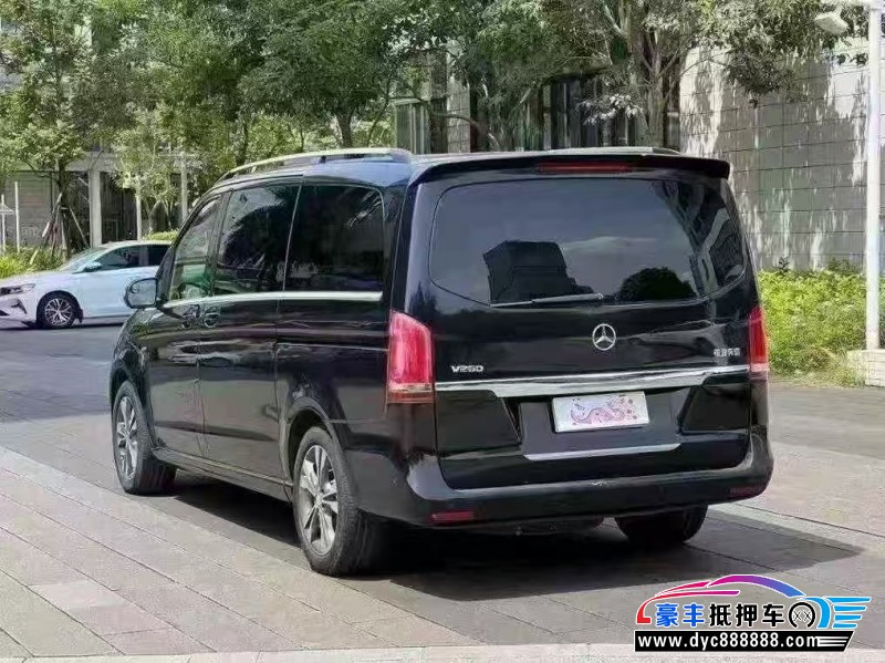 16年奔驰V轿车抵押车出售