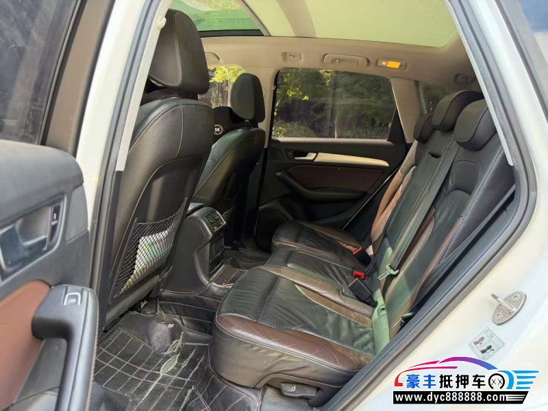 18年奥迪Q5轿车抵押车出售