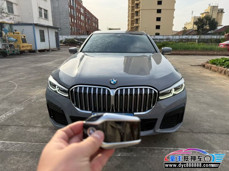 19年宝马7系轿车抵押车出售