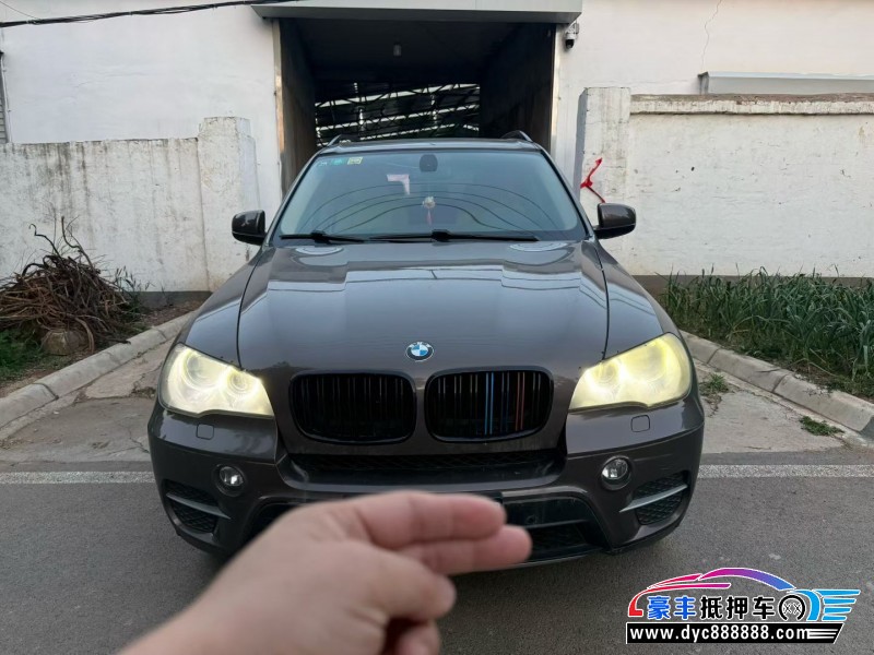 13年宝马X5SUV抵押车出售