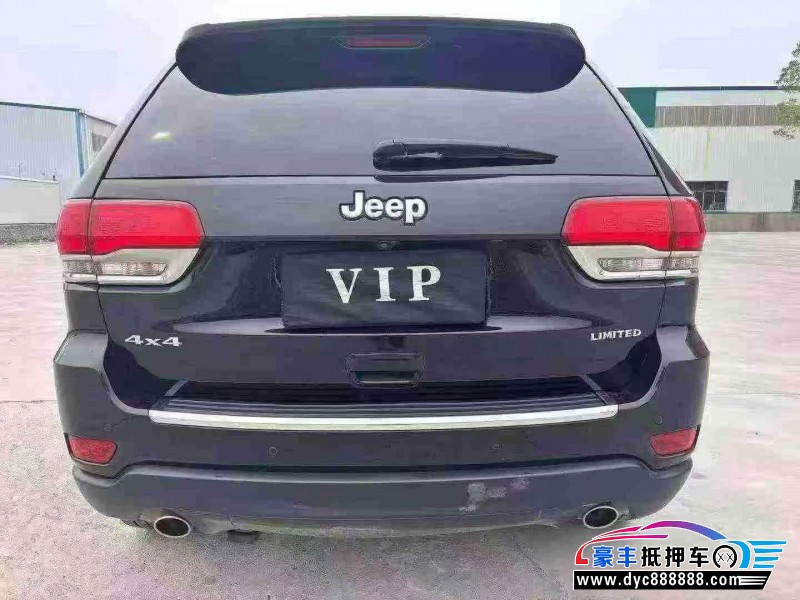 14年Jeep切诺基轿车抵押车出售