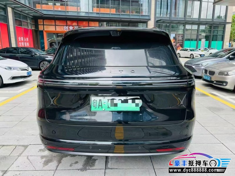 25年华为问界轿车抵押车出售