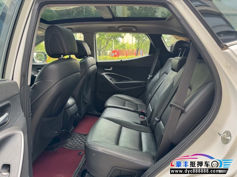 15年现代新胜达轿车抵押车出售
