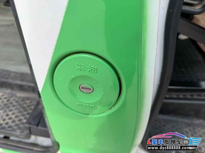 23年上汽大通V80轿车抵押车出售