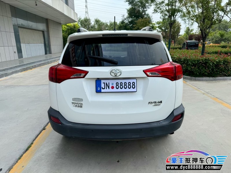 15年丰田RAV4轿车抵押车出售