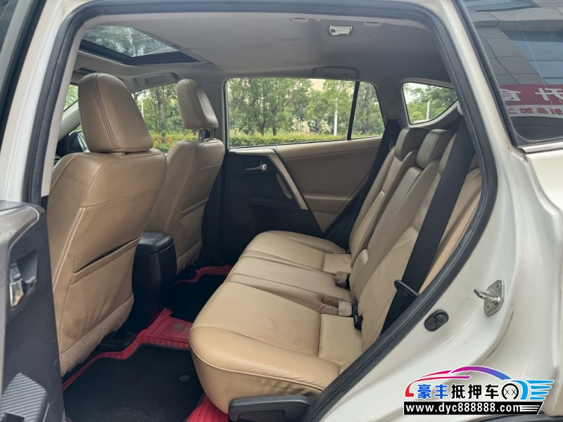 14年丰田RAV4轿车抵押车出售