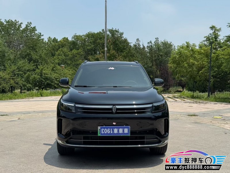 抵押车出售25年华为问界SUV