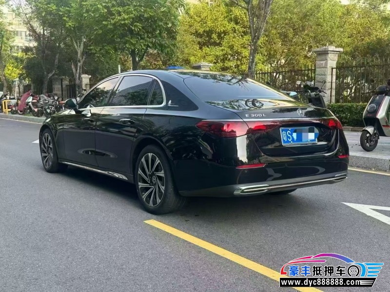24年奔驰E轿车抵押车出售