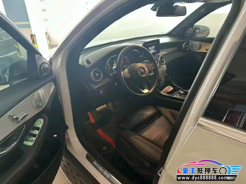 19年奔驰GLC轿车抵押车出售