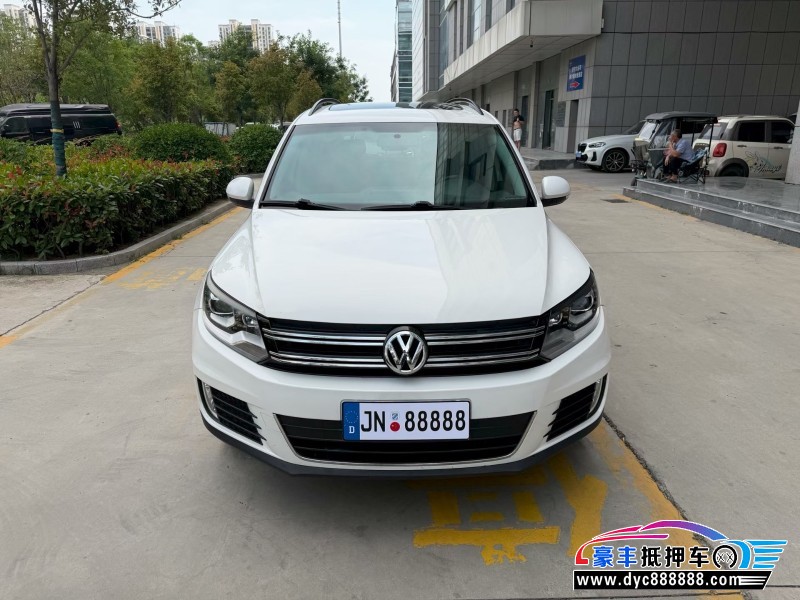 抵押车出售17年大众途观轿车