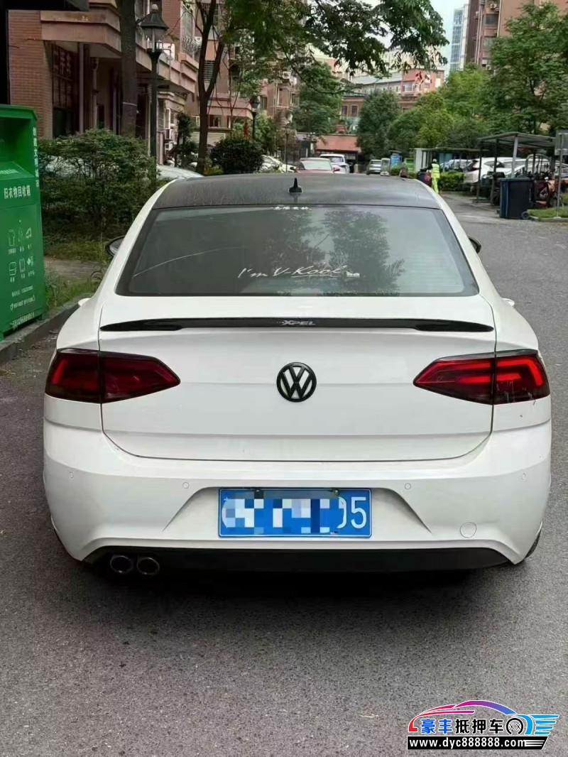 16年大众凌渡轿车抵押车出售