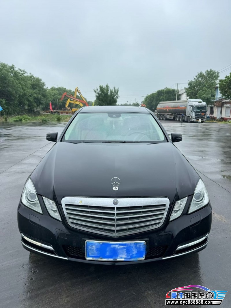12年奔驰E轿车抵押车出售