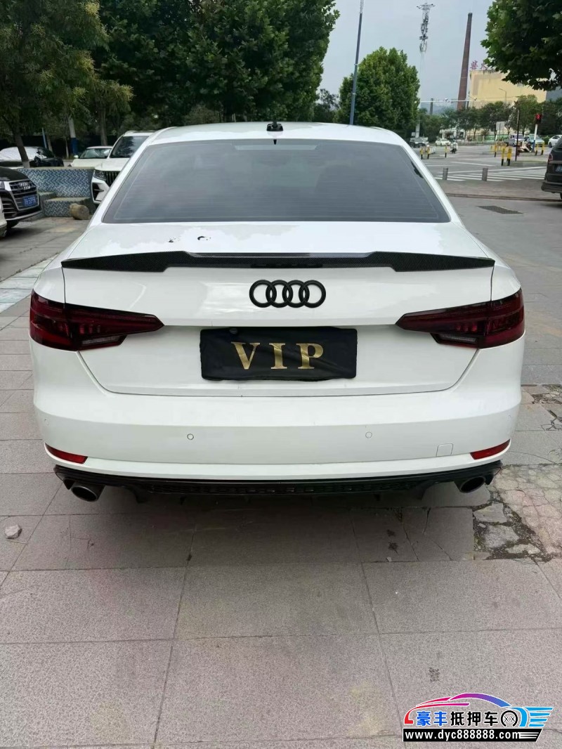 18年奥迪A4L轿车抵押车出售