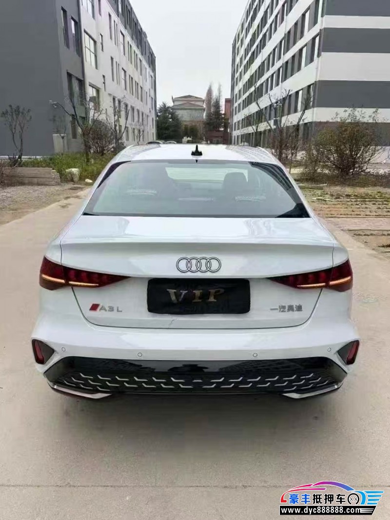 25年奥迪A3轿车抵押车出售