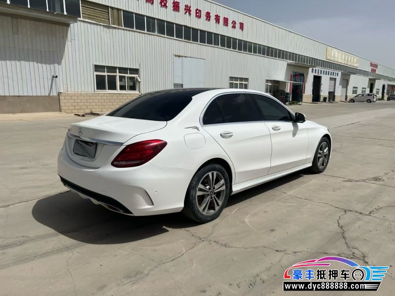 18年奔驰C轿车抵押车出售