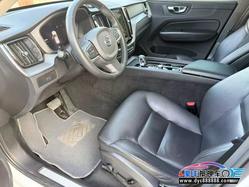 22年沃尔沃XC60轿车抵押车出售