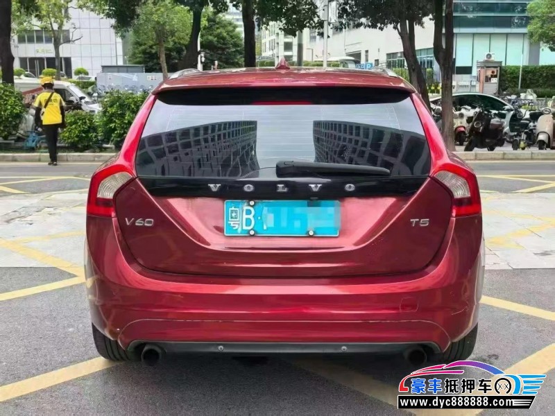 14年沃尔沃V60轿车抵押车出售