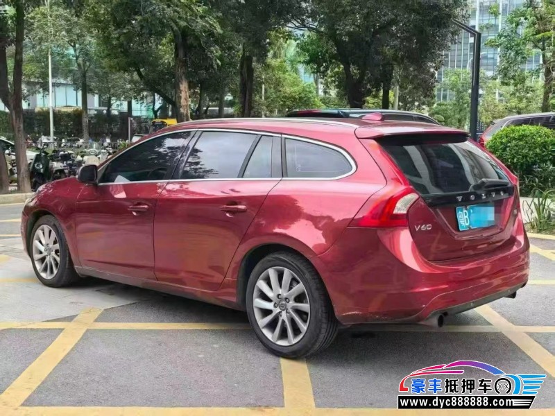 14年沃尔沃V60轿车抵押车出售