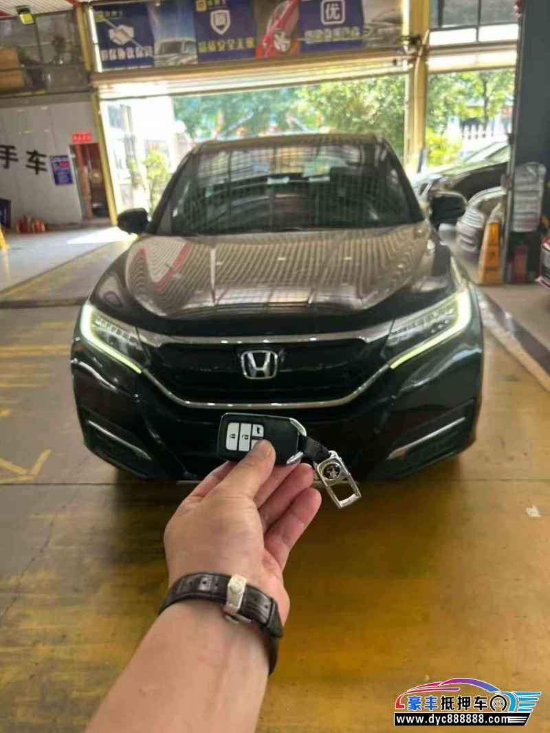抵押车出售17年本田冠道SUV