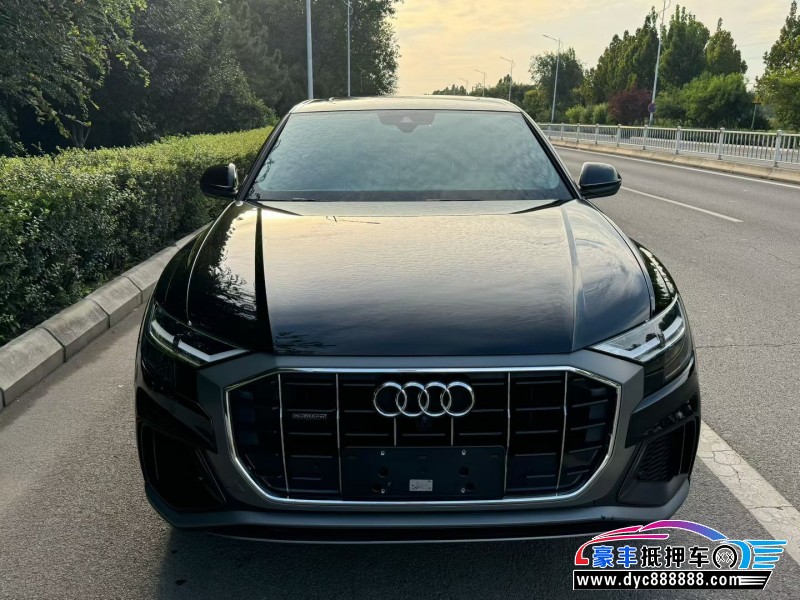 抵押车出售21年奥迪Q8SUV