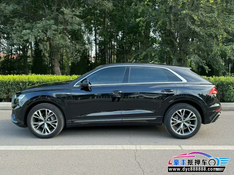 21年奥迪Q8SUV抵押车出售