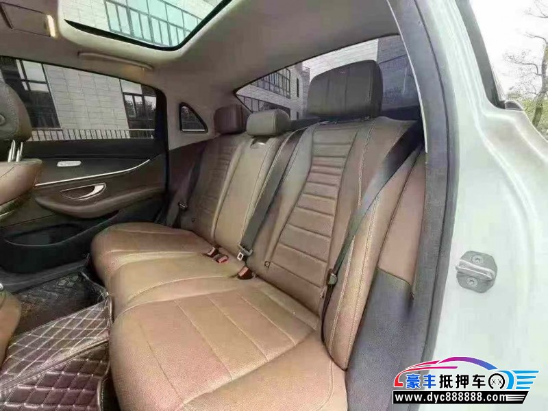 19年奔驰E轿车抵押车出售