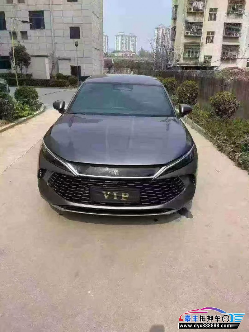 25年比亚迪秦轿车抵押车出售