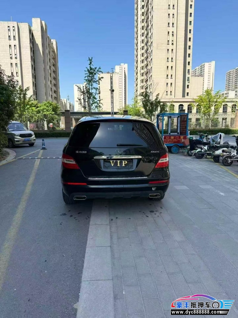 17年奔驰R轿车抵押车出售