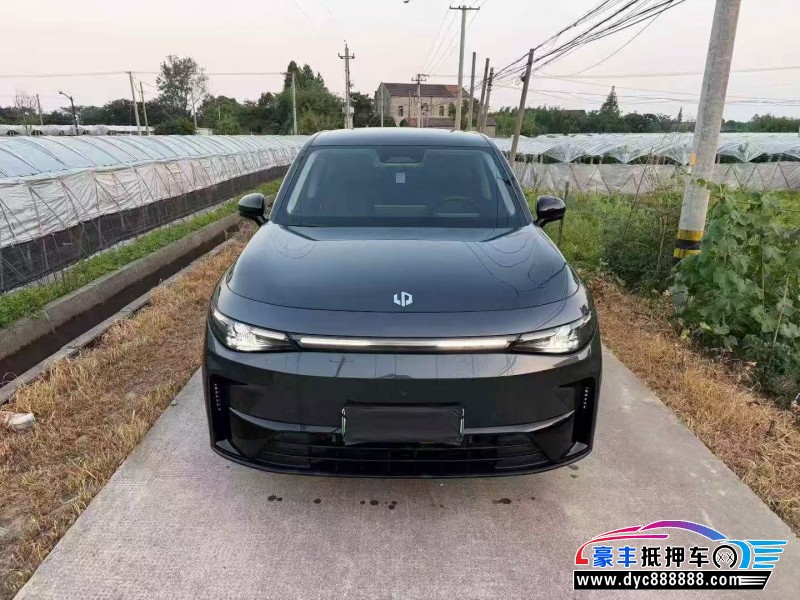 24年零跑C10轿车抵押车出售