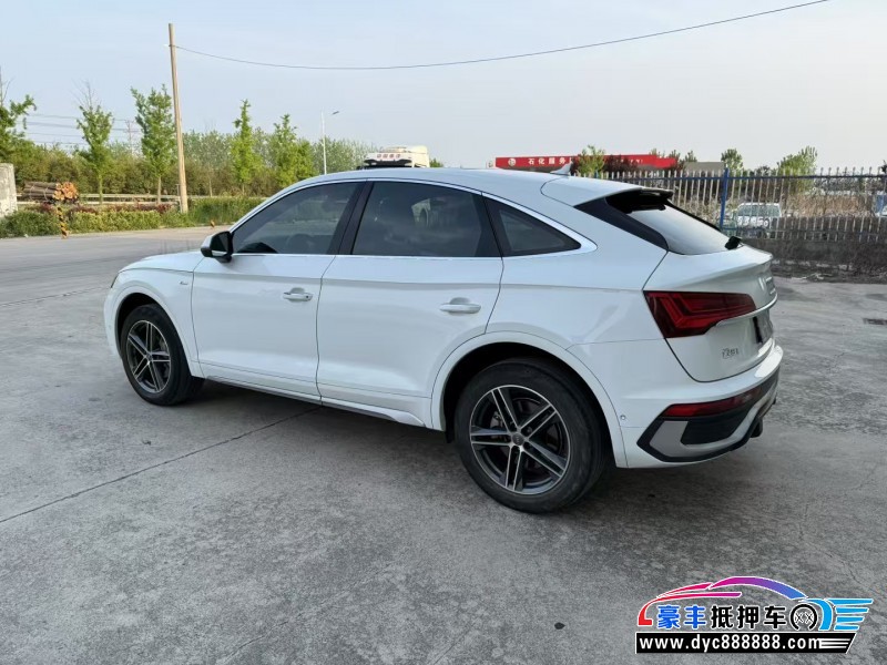 21年奥迪Q5轿车抵押车出售
